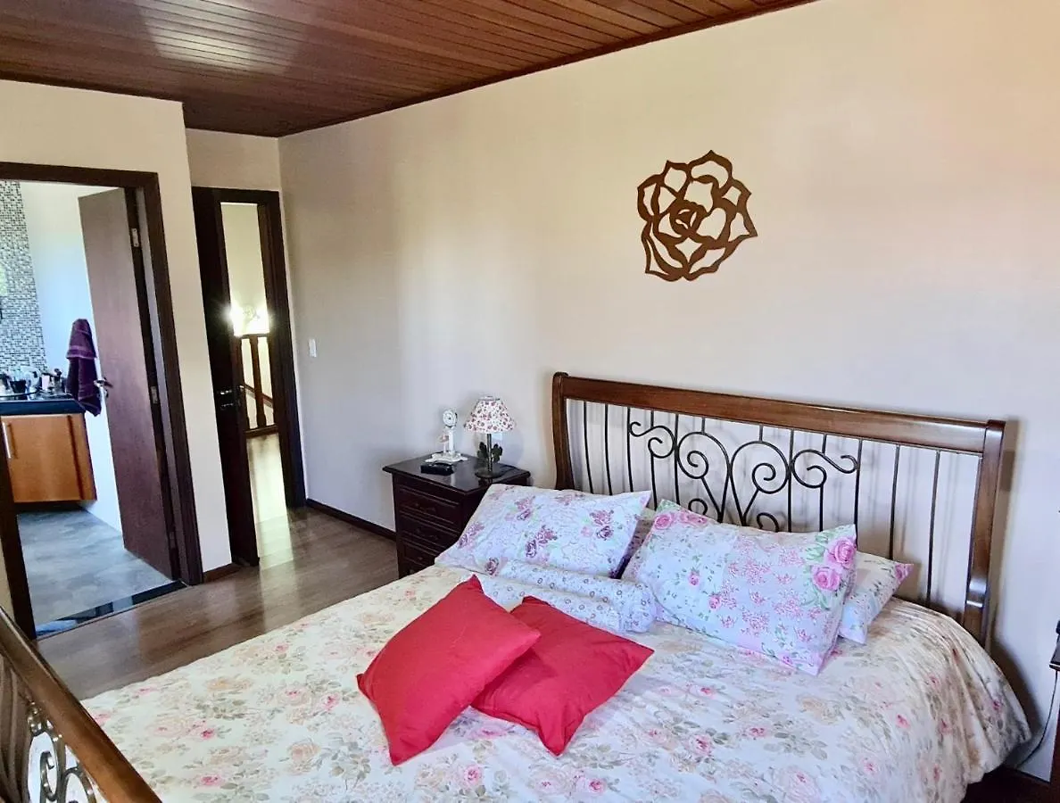 Casa 4 Suites Em Bairro De Alto Padrao Proxima Ao Capivari Campos do Jordao