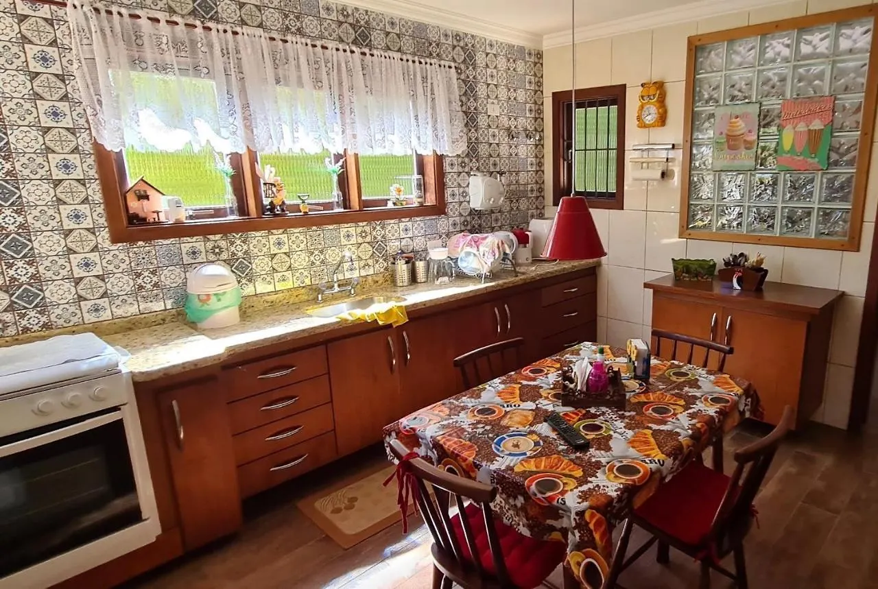 Casa de Férias Casa 4 suítes em bairro de alto padrão proxima ao capivari Campos do Jordão Brasil